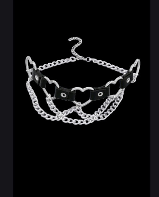 Heart chain collar