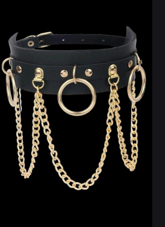 Gold chain ring collar
